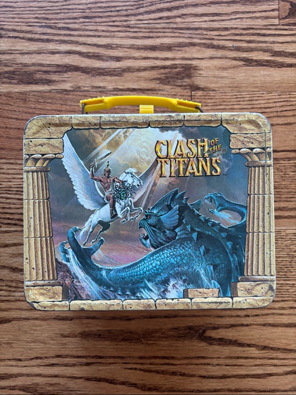 Vintage Clash of the Titans metal lunch box